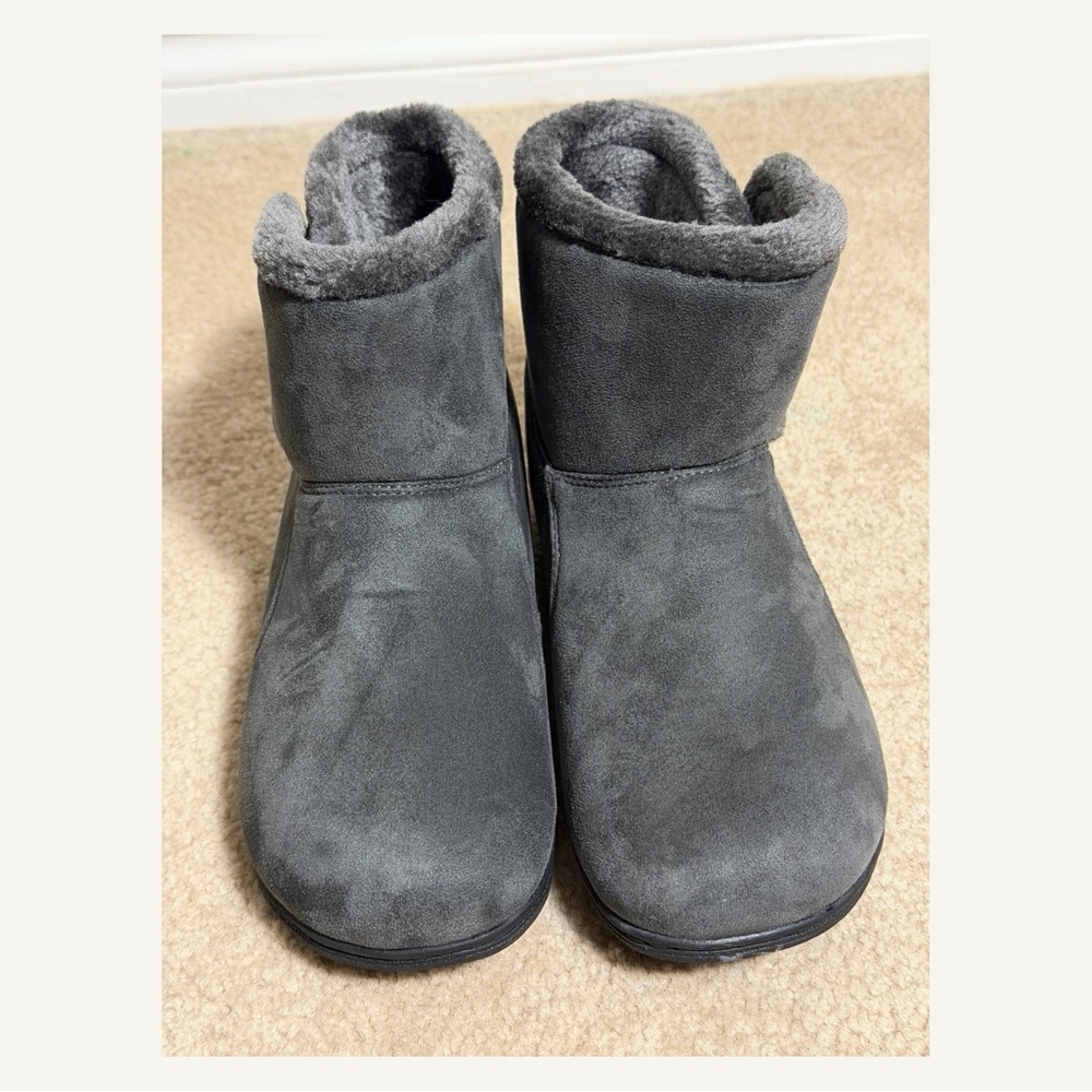 Vionic Vanah Gray Faux Fur Comfort Ankle Boots Size 8